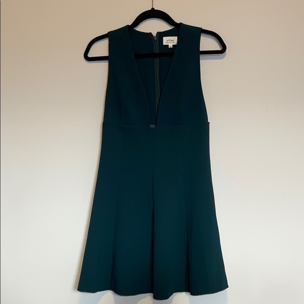 Never Worn Wilfred Aritiza Green Dress!!